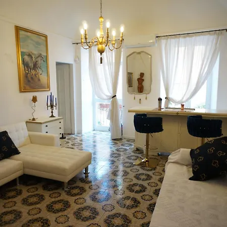 Arte Apartment